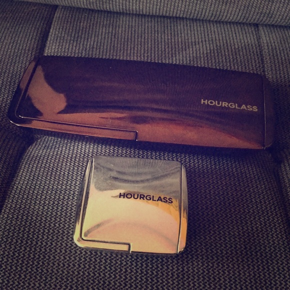 Hourglass Ambient bundle like new